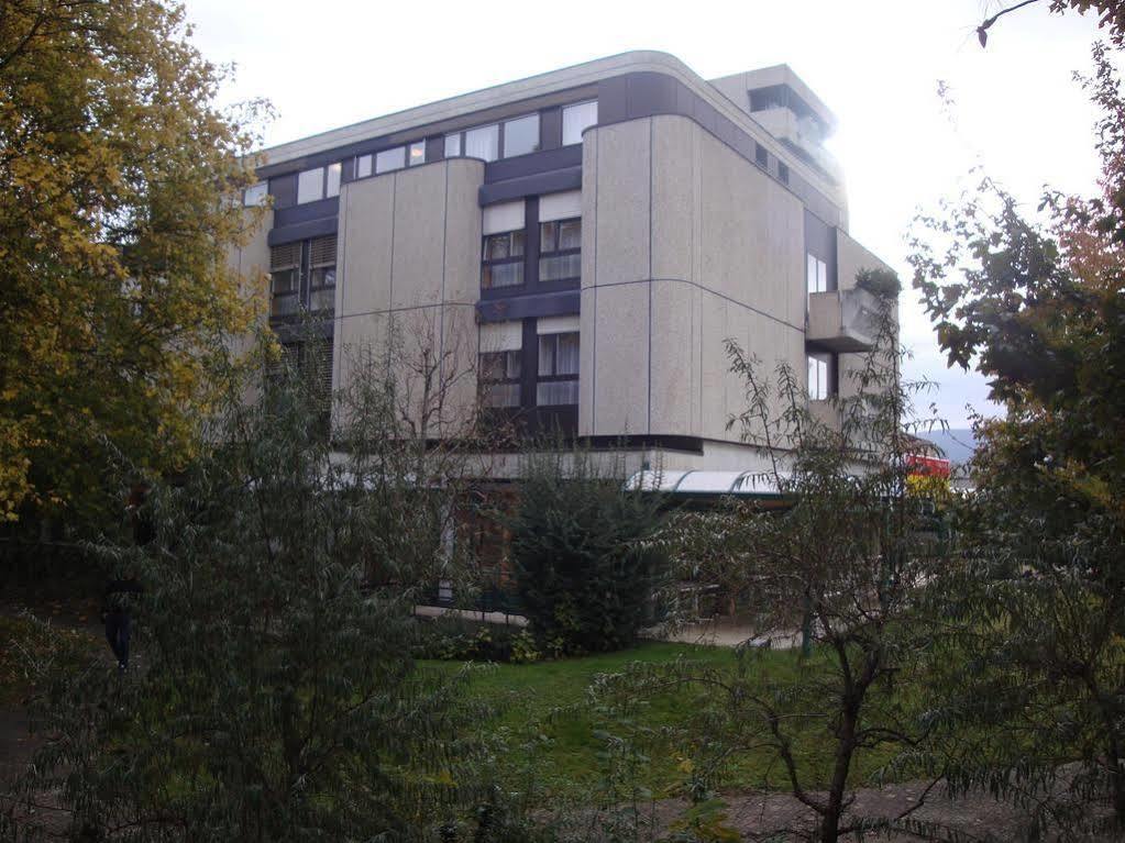 Hotel Du Grand-Pre Marly-le-Grand Exterior foto