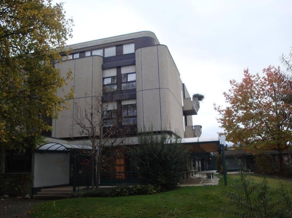 Hotel Du Grand-Pre Marly-le-Grand Exterior foto